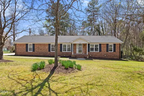 2302 Beaverbrook Dr, Greensboro, NC 27406
