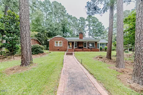 702 N Vance St, Sanford, NC 27330