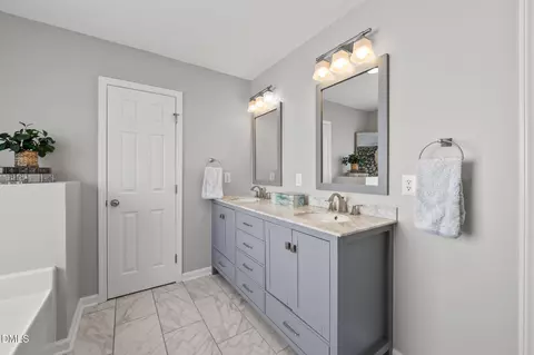 Bath - 940 Spring Meadow Dr, Durham, NC 27713 photo 1 of 4