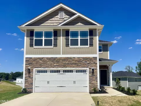 207 Drayton Hall Ln, Sanford, NC 27330