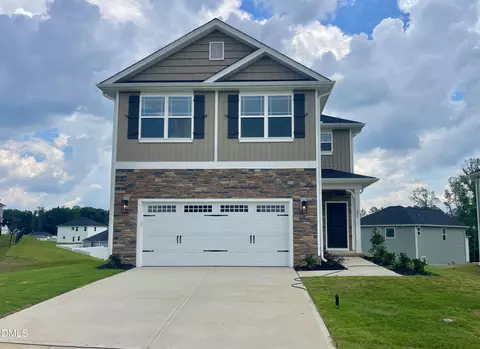 207 Drayton Hall Ln, Sanford, NC 27330