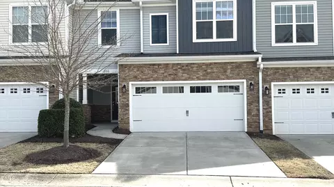 208 Wildfell Trl, Cary, NC 27513