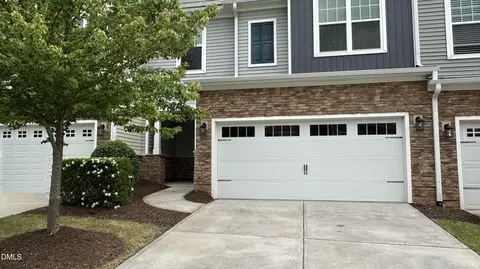 208 Wildfell Trl, Cary, NC 27513