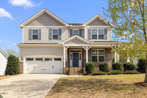 128 Heathgreen Dr, Clayton, NC 27527