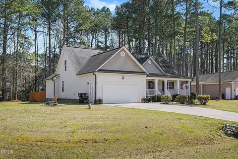 11 Cashew Ln, Smithfield, NC 27577 photo 4