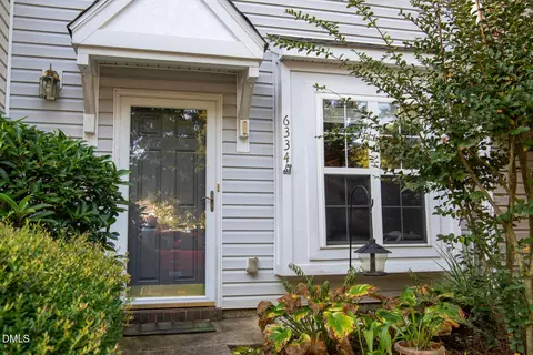 6334 Hibiscus Ct, Whitsett, NC 27377