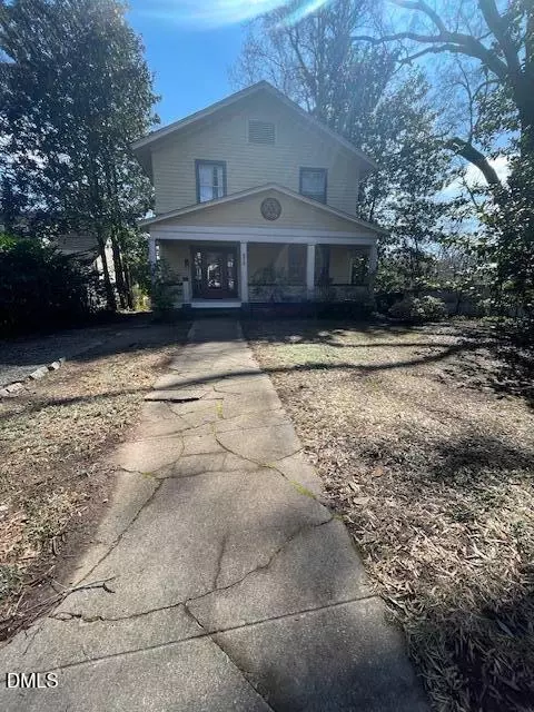 216 Hillcrest Rd, Raleigh, NC 27605