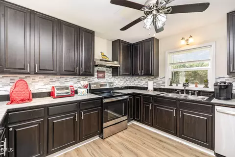 Kitchen - 365 Landmark Rd, Willow Spring, NC 27592 photo 3 of 3