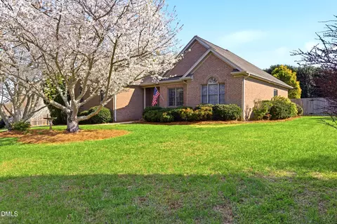 3912 Long Meadow Dr, Mebane, NC 27302