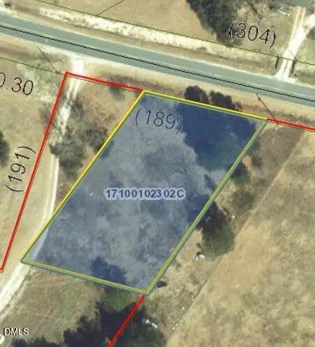 1048 Dixie Dr, Red Springs, NC 28377
