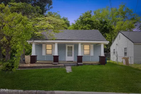 512 S King St, Fayetteville, NC 28301