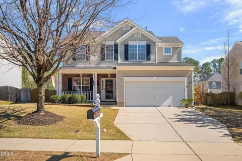 2017 Satinwood Dr, Clayton, NC 27520
