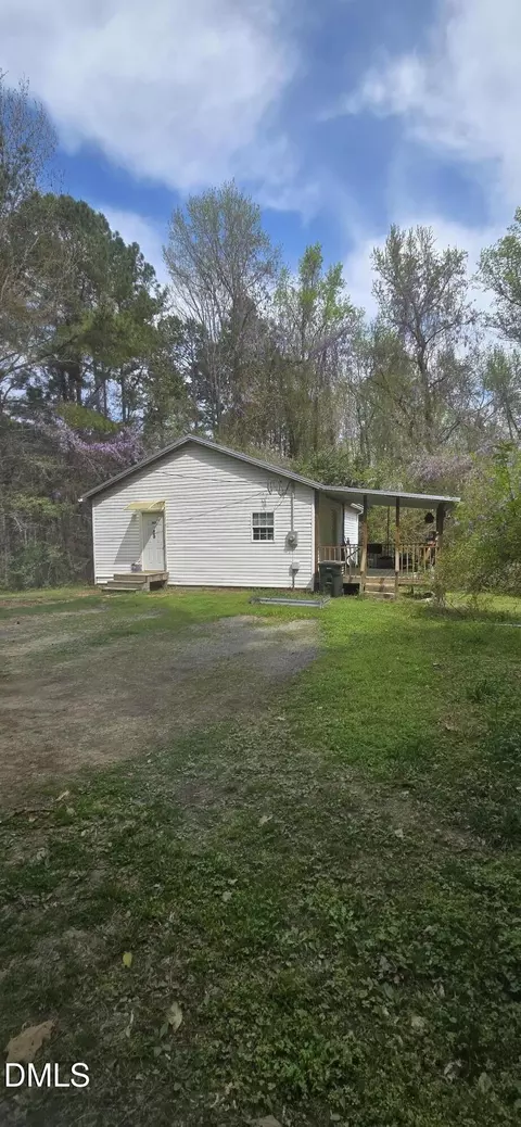 603 S 10th St, Lillington, NC 27546