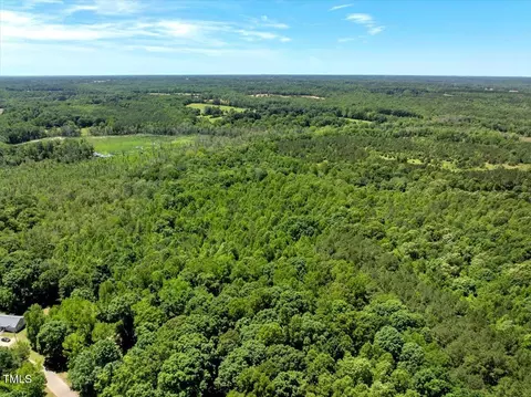 1 04 Summit Rd, Henderson, NC 27537 photo 3