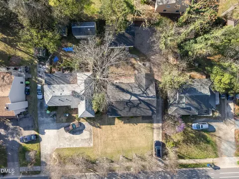 View/Area - 728 E Whitaker Mill Rd, Raleigh, NC 27608 photo 4 of 5