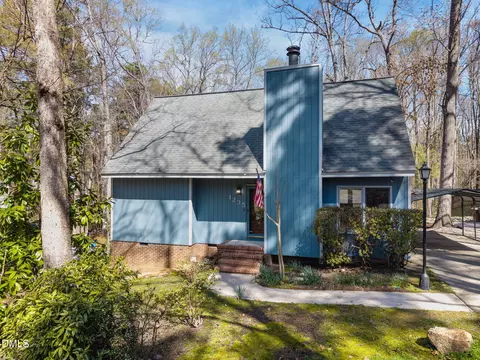 1235 Selwyn Ln, Cary, NC 27511