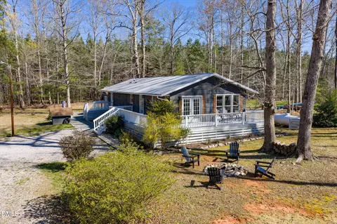 185 N Holiday Dr, Macon, NC 27551
