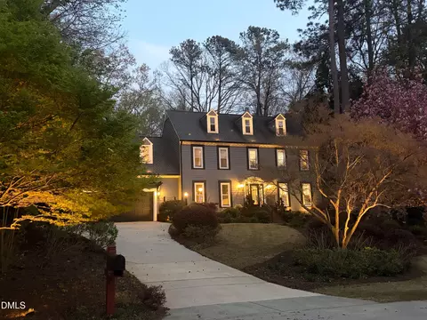 127 Lochwood West Dr, Cary, NC 27518