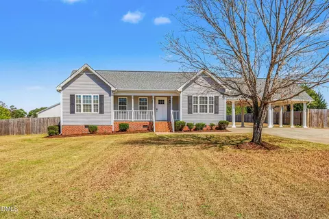 56 Ironwood Dr, Fuquay Varina, NC 27526