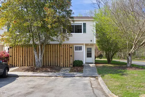 220 Elizabeth St #B10, Chapel Hill, NC 27514