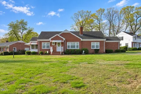 300 Forest Rd, Oxford, NC 27565