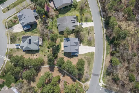 View/Area - 701 Harkness Cir, Durham, NC 27705 photo 2 of 8