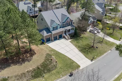 View/Area - 701 Harkness Cir, Durham, NC 27705 photo 6 of 8