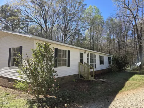 901 George Roberson Ln, Graham, NC 27253