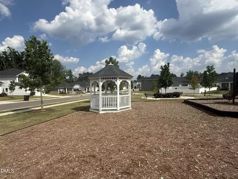 Exterior - 618 Melrose Ct, Sanford, NC 27330 photo 4 of 5