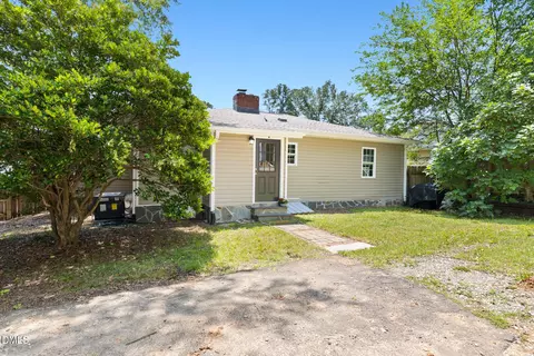 Exterior - 407 Edward St # A, Durham, NC 27701 photo 2 of 4