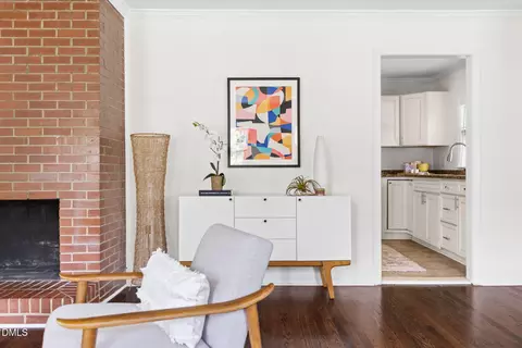 Entry Way - 407 Edward St # A, Durham, NC 27701 photo 2 of 3