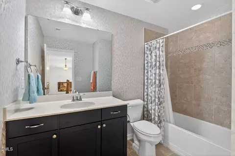 Bath - 106 Constitution Dr, Durham, NC 27705 photo 3 of 5