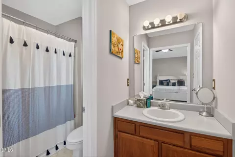 Bath - 2 Mattie Ct, Durham, NC 27704 photo 1 of 4