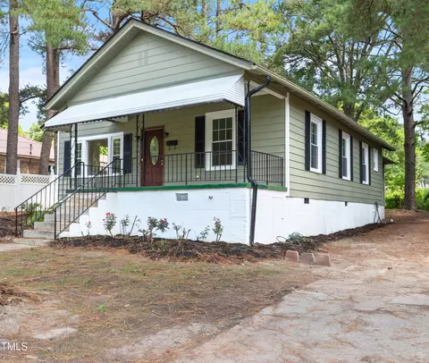 726 W M St, Erwin, NC 28339 photo 1