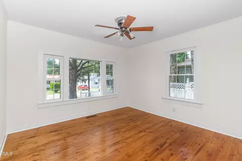 726 W M St, Erwin, NC 28339 photo 10