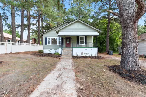 726 W M St, Erwin, NC 28339 photo 3