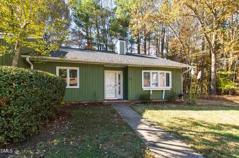 27 Sunflower Ct, Durham, NC 27713