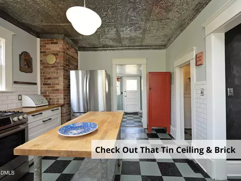 Kitchen - 825 Onslow St, Durham, NC 27705 photo 5 of 6