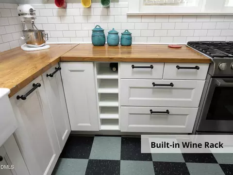 Kitchen - 825 Onslow St, Durham, NC 27705 photo 4 of 6