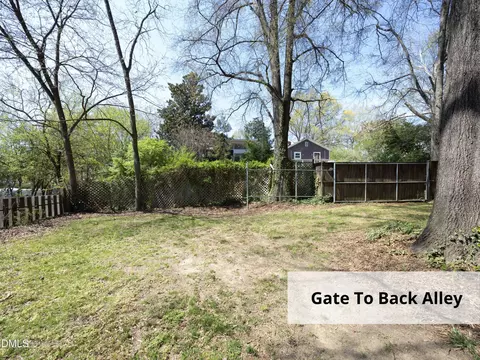Exterior - 825 Onslow St, Durham, NC 27705 photo 14 of 22