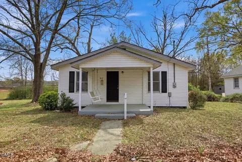 612 N 4th St, Smithfield, NC 27577