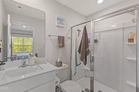 Bath - 5030 Jayden Dr, Durham, NC 27704 photo 1 of 2