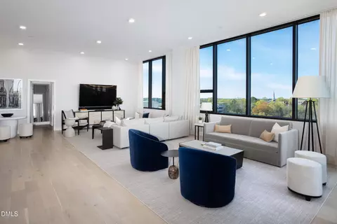 Living - 1105 W Main St #704 PENT HOUSE, Durham, NC 27701 photo 6 of 9