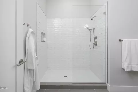 Bath - 1105 W Main St #704 PENT HOUSE, Durham, NC 27701 photo 3 of 6