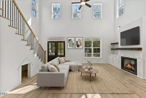 106 Sherwood Ln, Hillsborough, NC 27278