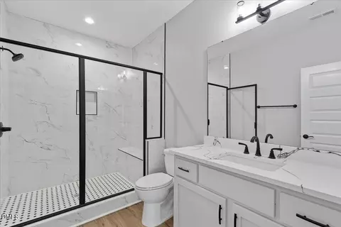 Bath - 938 Mclamb Dr, Durham, NC 27703 photo 3 of 13