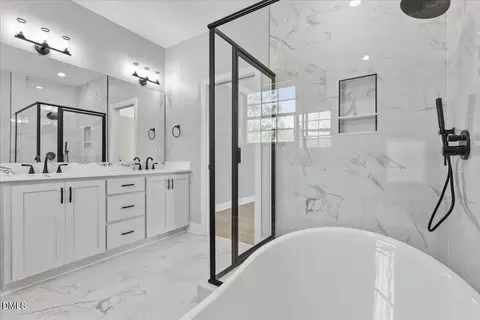 Bath - 938 Mclamb Dr, Durham, NC 27703 photo 7 of 13