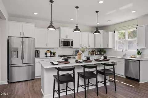 313 Long Leaf Glen Ln, Zebulon, NC 27597