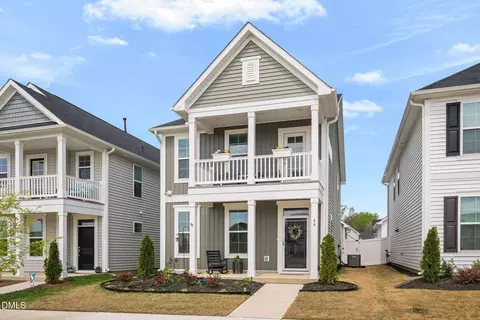 66 Blue Iris Pkwy, Clayton, NC 27520