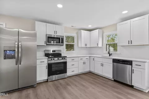 404 Ladley St, Fayetteville, NC 28306
